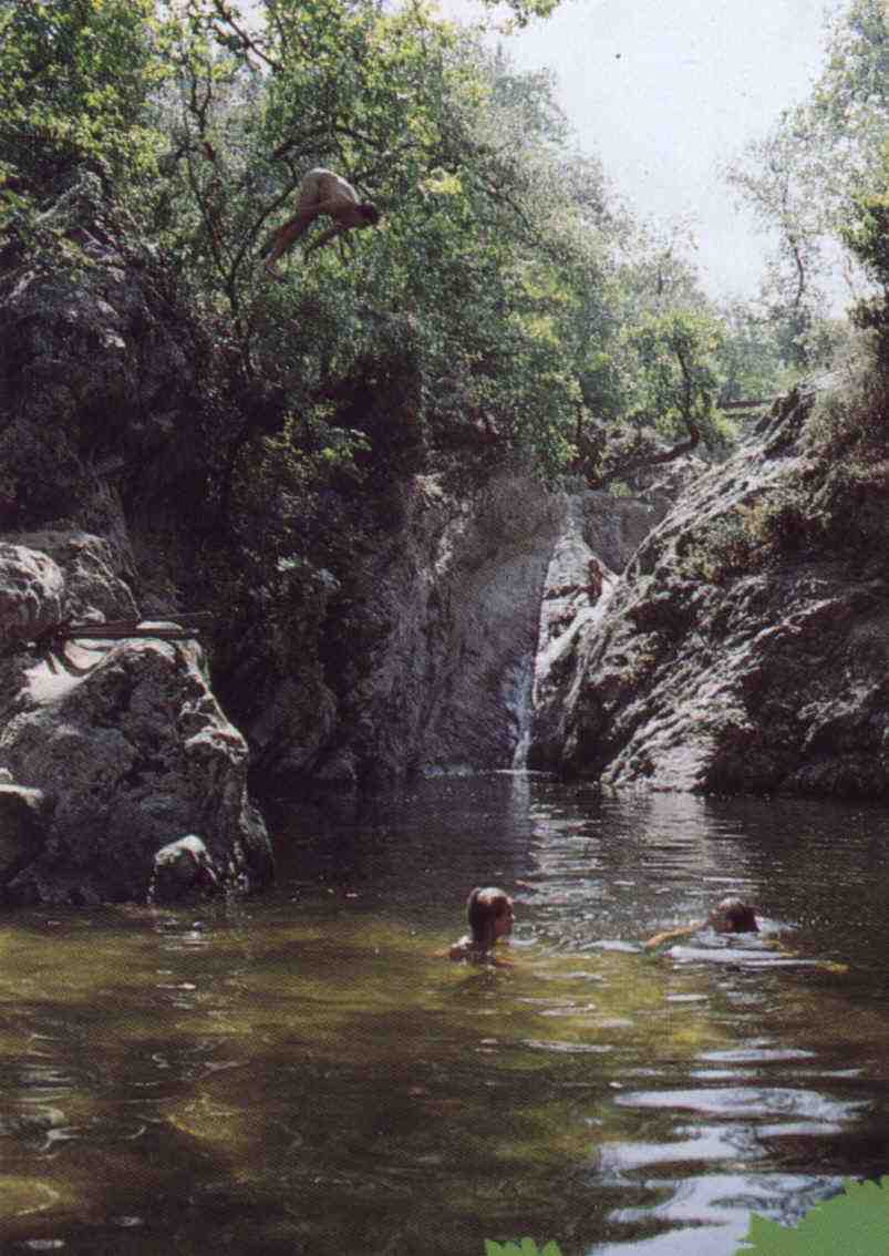 Le Maureillas, la rivière pour pêcher et nager