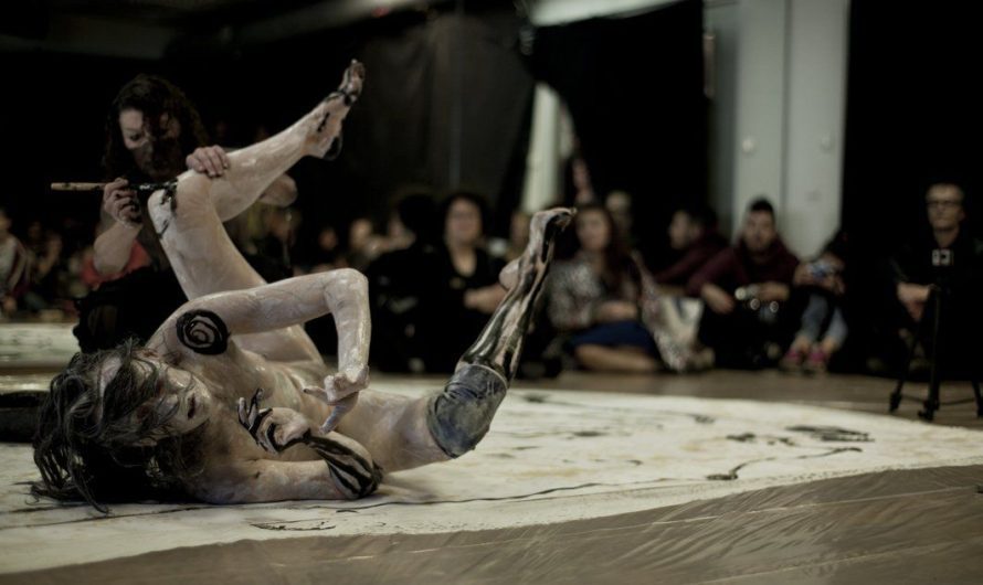 Annie, une nudité assumée.