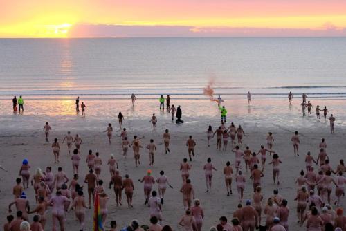 0_CCP_NEC_250922SKINNYDIP012JPG.jpg