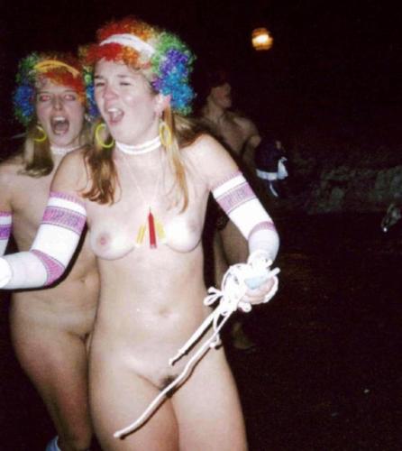 2000-2006_tuft_naked_squad_043