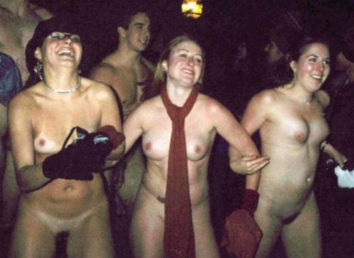 2000-2006_tuft_naked_squad_101