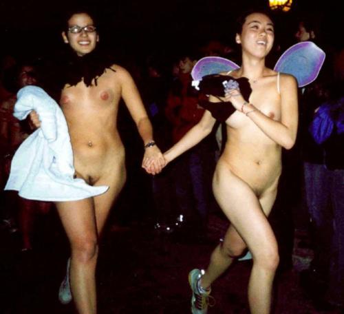 2000-2006_tuft_naked_squad_104