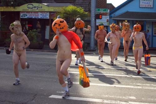 20101101_nude_pumpkin_runners_035