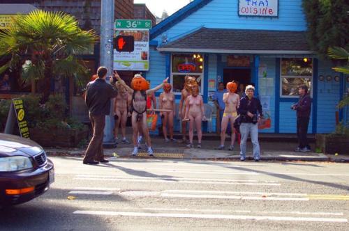 20101101_nude_pumpkin_runners_036