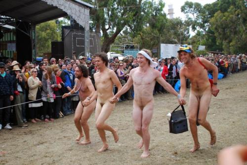 2015_meredith_gift_festival_naked_run_001