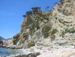  A droite de la calanque des Pierres Tombées 